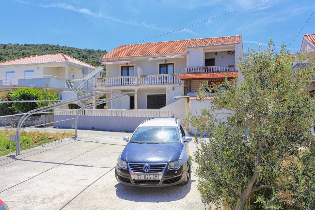 Apartments By The Sea Slatine, Ciovo - 16131 외부 사진