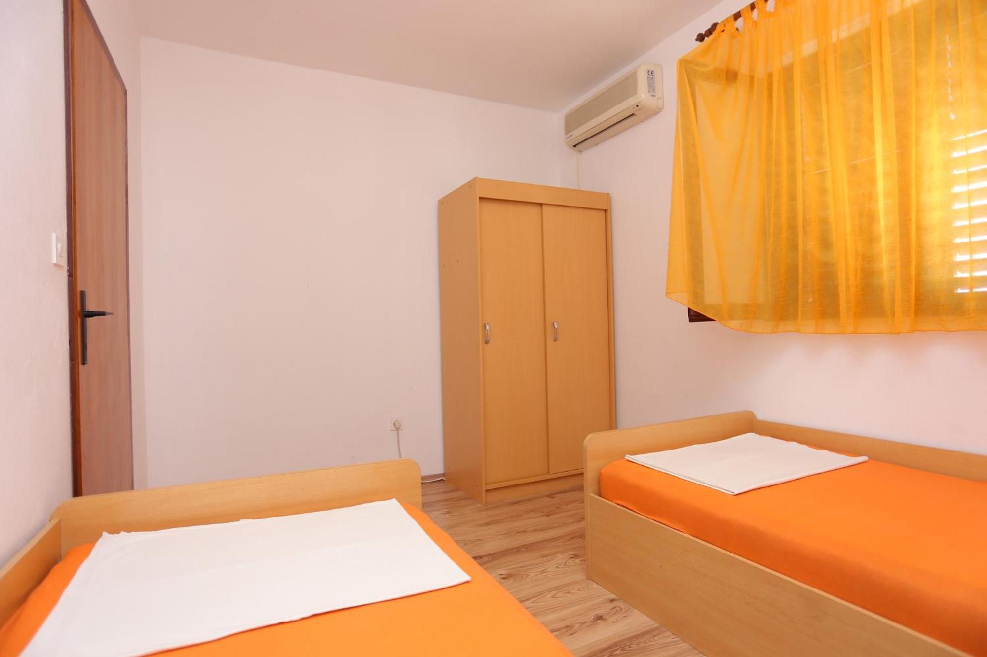 Apartments By The Sea Slatine, Ciovo - 16131 객실 사진