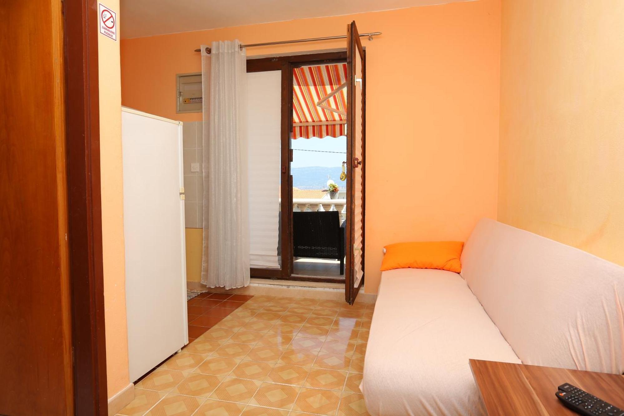 Apartments By The Sea Slatine, Ciovo - 16131 객실 사진