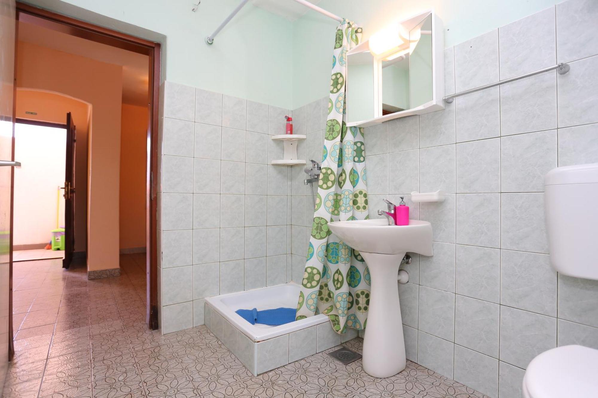 Apartments By The Sea Slatine, Ciovo - 16131 객실 사진